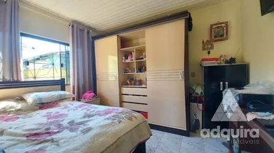 Casa à Venda 3 Quartos, 2 Vagas, 360m², Contorno