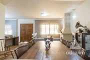 <strong>Casa à venda 3 Quartos, 2 Suites, 6 Vagas, 645M², Uvaranas, </strong>