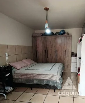 Casa à Venda 4 Quartos, 3 Suites, 2 Vagas, Uvaranas