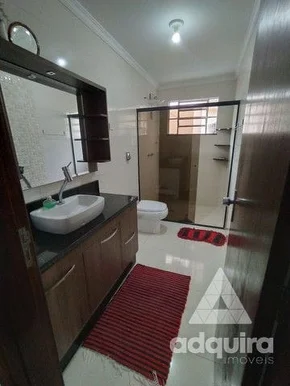Casa à Venda 3 Quartos, 1 Suite, 6 Vagas, 340m², Ronda, Ponta Grossa - Pr