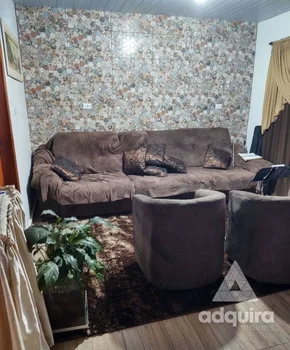 Casa à Venda 3 Quartos, 1 Suite, 2 Vagas, 360m², Uvaranas