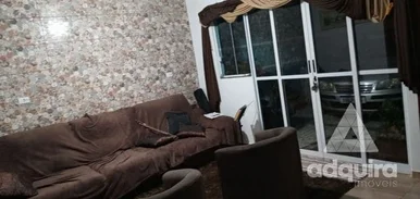 Casa à Venda 3 Quartos, 1 Suite, 2 Vagas, 360m², Uvaranas