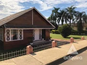 <strong>Casa à venda 3 Quartos, 1 Vaga, 2400M², Centro, Carambeí - P</strong>