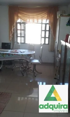 Casa à Venda 2 Quartos, 2 Vagas, 225m², Neves