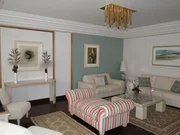 <strong>Excelente casa  comercial à venda, 4 quartos sendo 2 suítes,</strong>