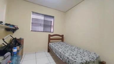 Casa à Venda, 3 Quartos (1 Suíte C/ Sacada), Terreno 300m²