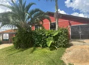 <strong>Casa com kitinetes e amplo terreno à venda, localizada no ba</strong>