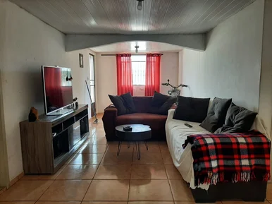 Casa à Venda, Neves, Contendo 3 Suites, Churrasqueira E Piscina Ponta Grossa