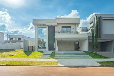 <strong>Casa à venda no condomínio Alphaville, contendo 3 suítes.</strong>