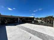 <strong>Casa Comercial e Residencial à venda, Uvaranas, Esquina, Pon</strong>