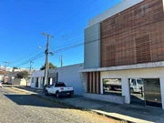 <strong>Casa Comercial e Residencial à venda, Uvaranas, Esquina, Pon</strong>