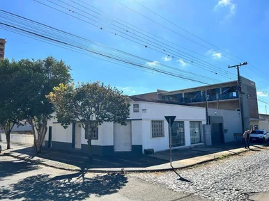 <strong>Casa Comercial e Residencial à venda, Uvaranas, Esquina, Pon</strong>