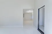 <strong>Casa nova à venda no Condomínio Ecoville I, 3 Quartos (1 suí</strong>
