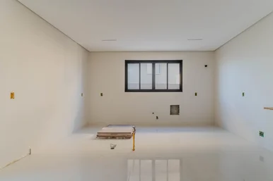Casa Nova à Venda, 4 Suítes, 4 Vagas, Piscina, Condomínio La Defense