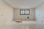 <strong>Casa nova à venda, 4 Suítes, 4 Vagas, Piscina, Condomínio La</strong>