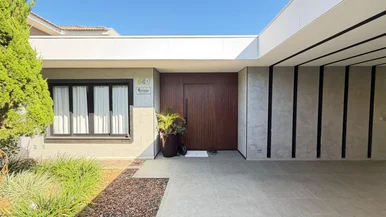 Casa Térrea à Venda, Orfãs, 4 Quartos Sendo 2 Suítes, Ponta Grossa
