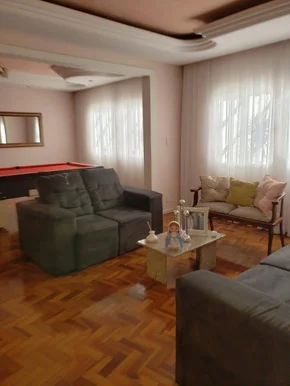 Casa à Venda, Contendo 3 Quartos (sendo 1 Suite), 3 Banheiros E 4 Vagas De Garag