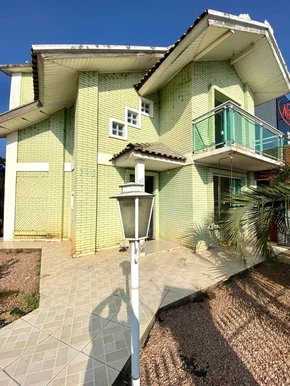 Casa à Venda E Locaçao Colônia Dona Luíza, Ponta Grossa