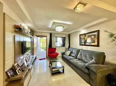 Casa Com Piscina à Venda No Jardim Canaã, Contorno, Ponta Grossa