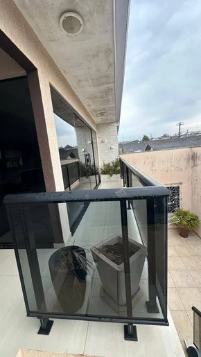 Casa Mobiliada à Venda, Ampla Suíte, Casa 200m², Terreno 275m²