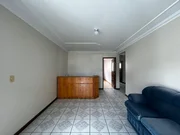 <strong>Casa Comercial à Venda, com  340m² de área útil. Próximo a P</strong>