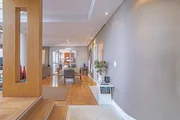<strong>Casa à venda, 4 suítes, 1.447 m² de terreno 424 m² de constr</strong>