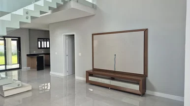 Casa Para Venda , Jardim Carvalho, Condomínio Fontana Di Trevi, Amplo Terreno