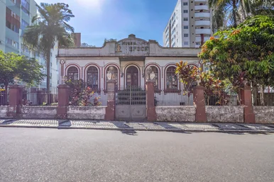 <strong>Casarão Histórico no Centro de Ponta Grossa - Comercial</strong>