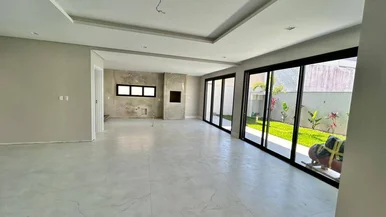 Casa à Venda No Alphaville, Jardim Carvalho, Ponta Grossa