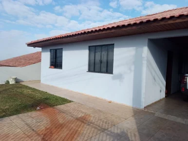 Casa Térrea à Venda, 03 Quartos (01 Suíte), 03 Banheiros, 160m² De área útil E 4