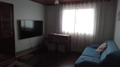 Casa Térrea à Venda, 03 Quartos (01 Suíte), 03 Banheiros, 160m² De área útil E 4