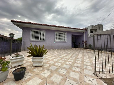<strong>Casa à venda na Ronda contendo 4 quartos</strong>