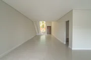 <strong>Casa à venda no Condomínio Vale dos Vinhedos, com 04 Suítes,</strong>