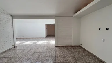 Arquitetura Moderna E Espaço De Sobra Para O Seu Negócio - Orfãs - Ponta Grossa