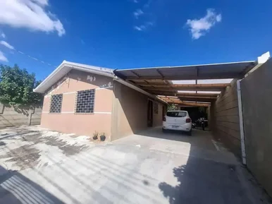 <strong>Casa à venda, Nova Rússia, Ponta Grossa, PR - terreno amplo </strong>