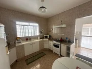 <strong>Casa toda térrea à venda em Uvaranas</strong>