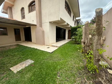 Casa Comercial De Esquina Para Locação
