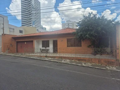 <strong>Casa  Comercial à venda, Centro, Ponta Grossa, PR</strong>