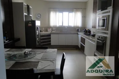 Casa à Venda 3 Quartos, 3 Suites, 6 Vagas, 760m², Estrela