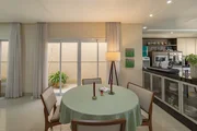 <strong>Casa à venda 4 Quartos, 4 Suites, 2 Vagas, 300M², Oficinas, </strong>