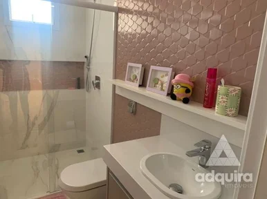 Casa à Venda 4 Quartos, 3 Suites, 6 Vagas, 412m², Estrela