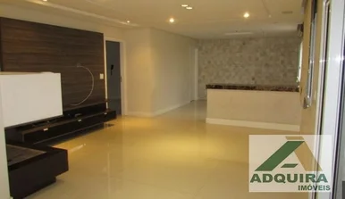 Casa à Venda 4 Quartos, 2 Suites, 2 Vagas, 400m², Estrela