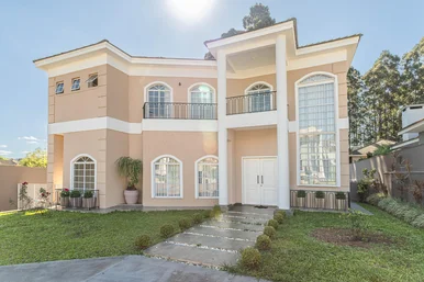 <strong>Casa à venda 3 Quartos, 3 Suites, 5 Vagas, 930.41M², Orfãs, </strong>