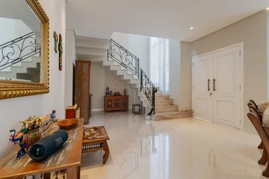Casa à Venda 3 Quartos, 3 Suites, 5 Vagas, 930.41m², Orfãs