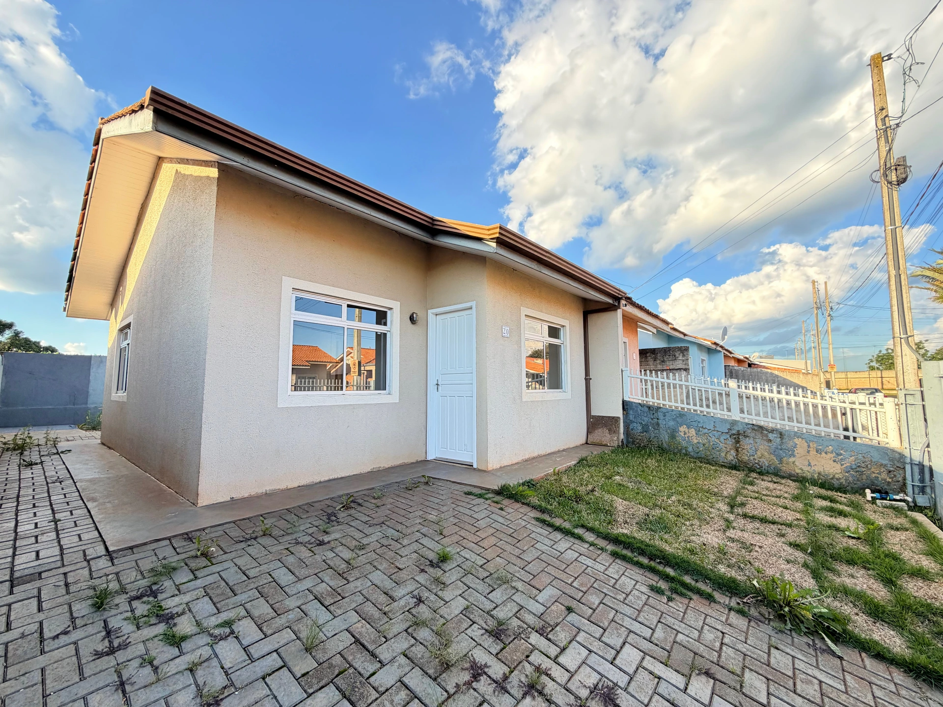 Casa Para Locação 2 Quartos, 1 Vaga, 41.98m², Uvaranas, Ponta Grossa - Pr