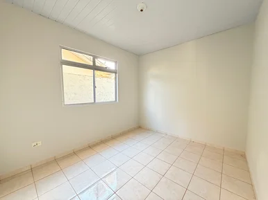 Casa Para Locação 2 Quartos, 1 Vaga, 41.98m², Uvaranas, Ponta Grossa - Pr