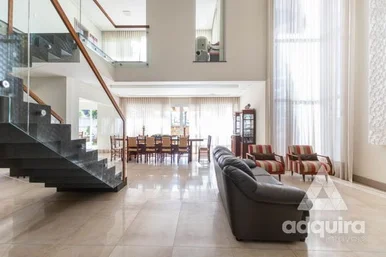 <strong>Casa à venda 4 Quartos, 2 Suites, 3 Vagas, 600M², Oficinas, </strong>