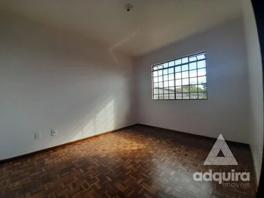 Casa à Venda 3 Quartos, 1 Suite, 2 Vagas, 120m², Colônia Dona Luíza