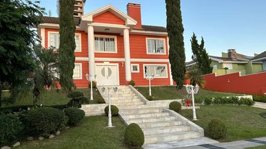 <strong>Casa à venda 4 Quartos, 4 Suites, 6 Vagas, 1012M², Orfãs, Po</strong>