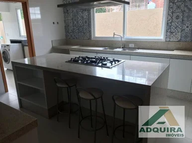 Casa à Venda 5 Quartos, 4 Suites, 4 Vagas, 402m², Estrela